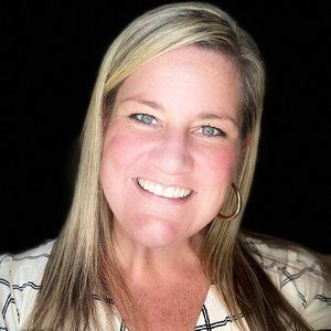 Meet your Posher, Brenna